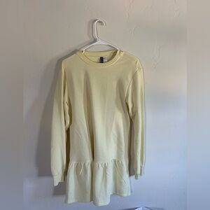 yellow long sleeve dress from H&M.